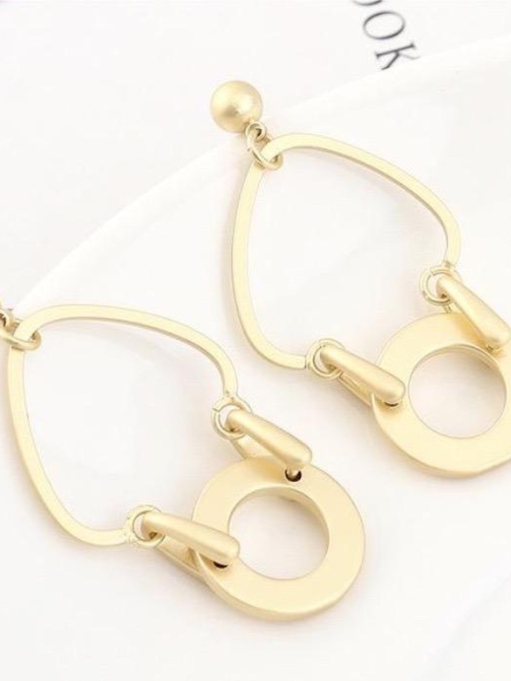 Womens‎ Gold Tone Non-Tarnish Hoop Earrings